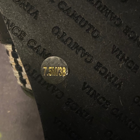 Vince Camuto Black and Cream Woven Sandals Brand New - Picture 2 of 2